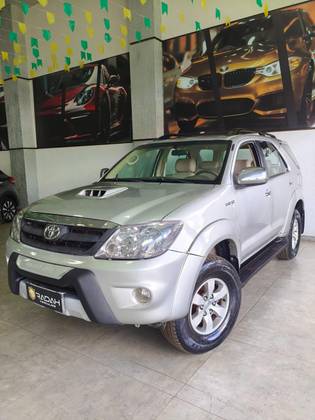 TOYOTA HILUX SW4 3.0 SRV 4X4 16V TURBO INTERCOOLER DIESEL 4P AUTOMÁTICO TOYOTA HILUX SW4 3.0 SRV 4X4 16V TURBO INTERCOOLER DIESEL 4P AUTOMÁTICO